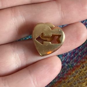 Avon heart arrow cut out pin